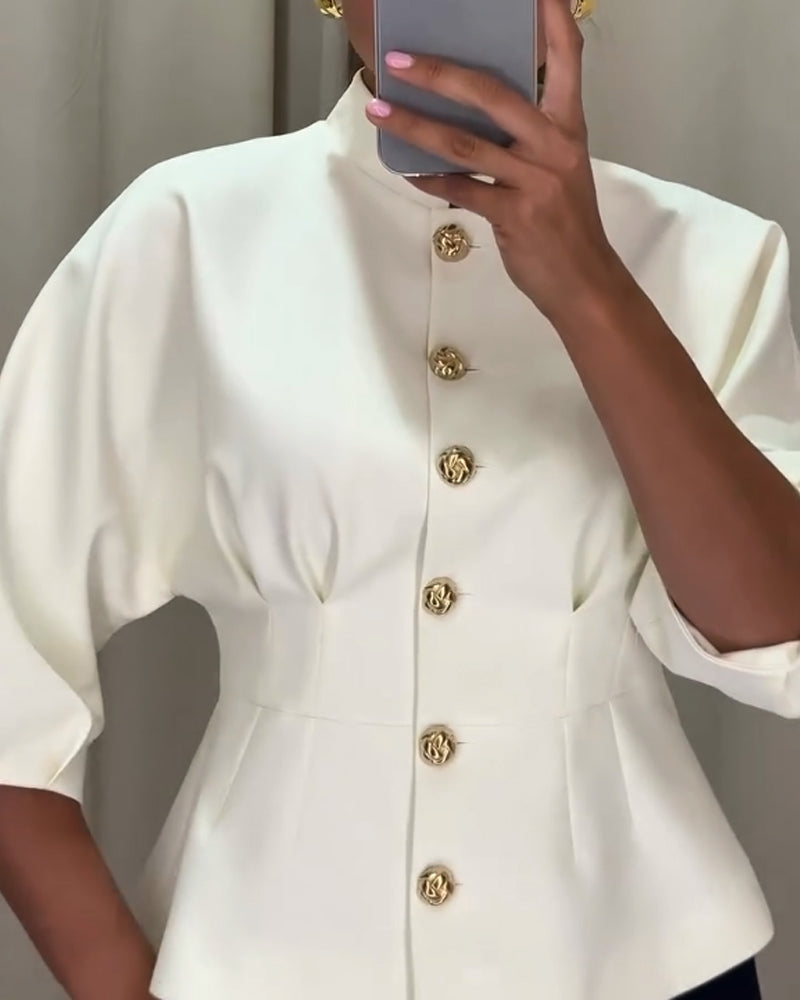 Belicia | Elegante witte blouse met gouden knopen