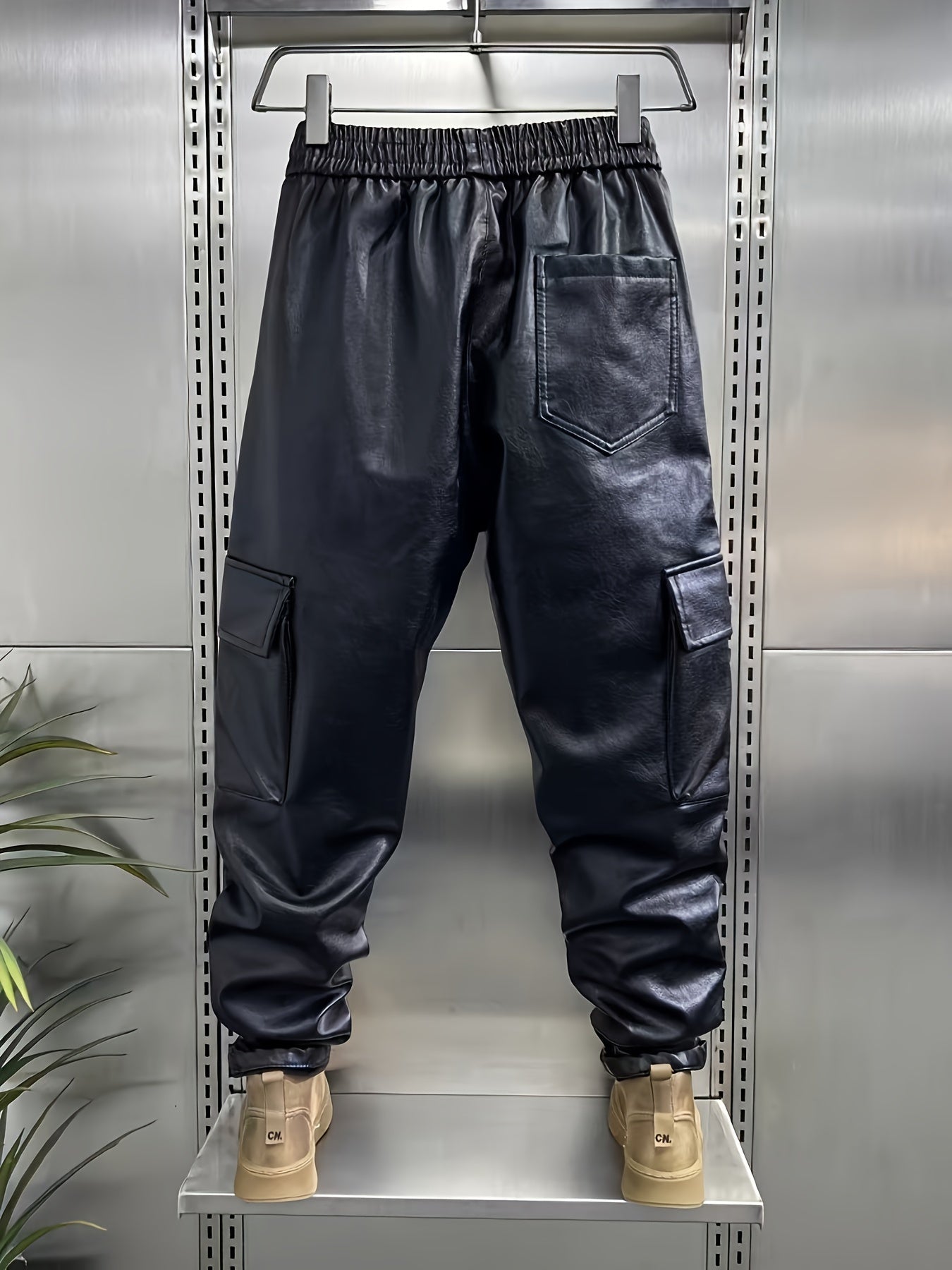 Lionel | Heren Casual PU Leren Cargo Jogger Broek - Elastische Taille, Grote Zakken, Losse Pasvorm, Biker Stijl