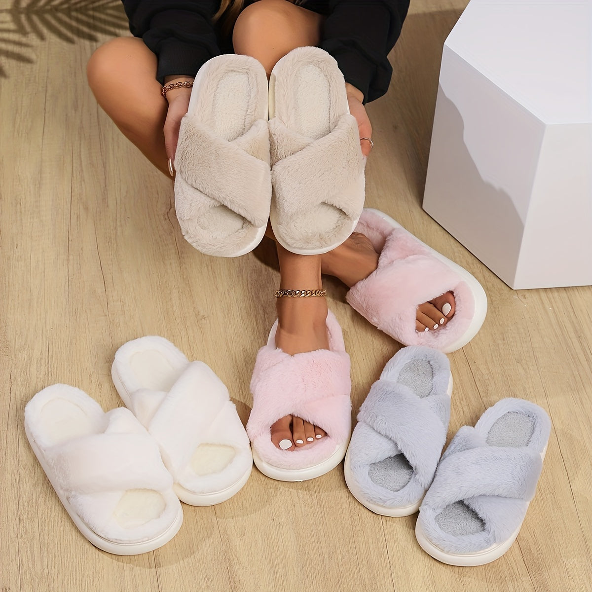 Tegan | Knusse fluffy pantoffels met kriskras band - Zacht pluche comfort, binnenschoenen