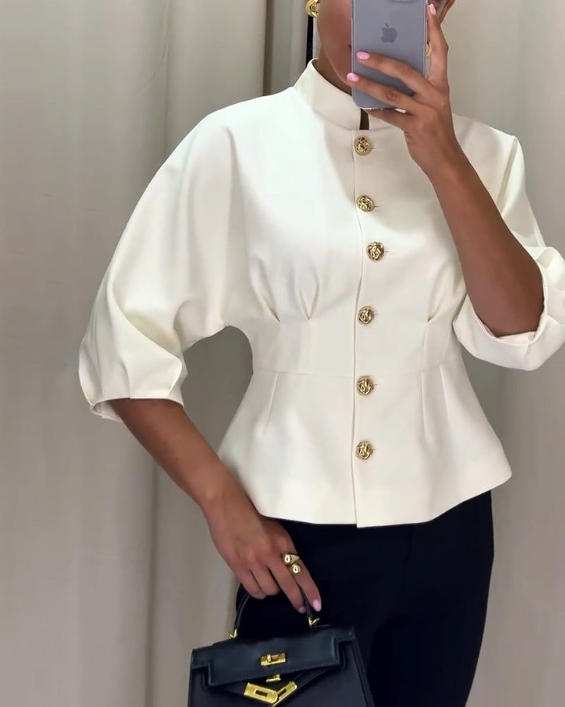 Belicia | Elegante witte blouse met gouden knopen