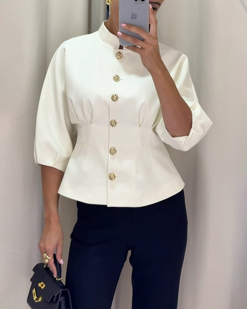 Belicia | Elegante witte blouse met gouden knopen