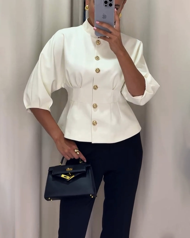 Belicia | Elegante witte blouse met gouden knopen